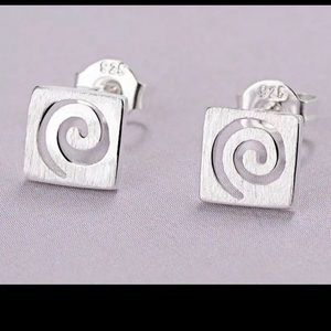 925 Sterling Silver Pattern Earrings Brand New